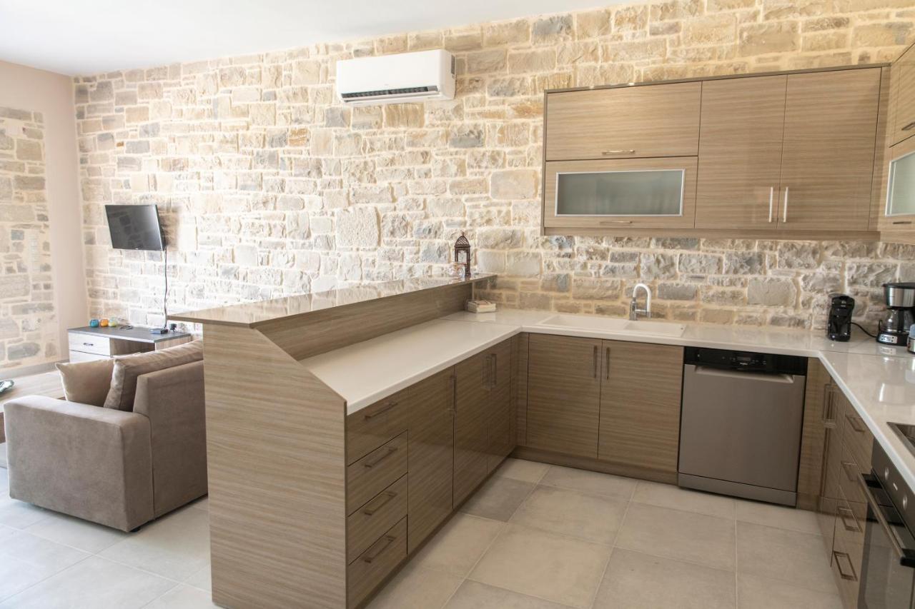 Aeonios Luxury Villa Pitsidia Exterior photo