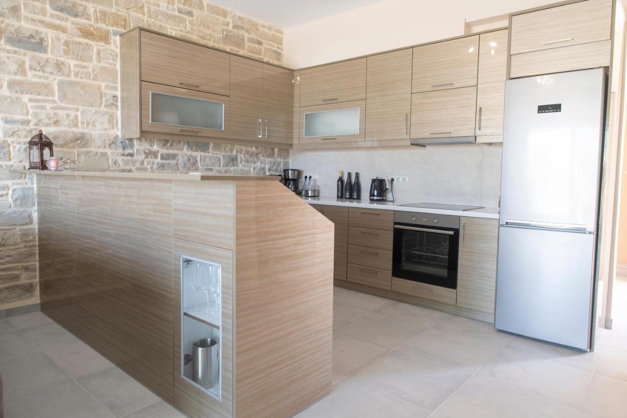 Aeonios Luxury Villa Pitsidia Exterior photo