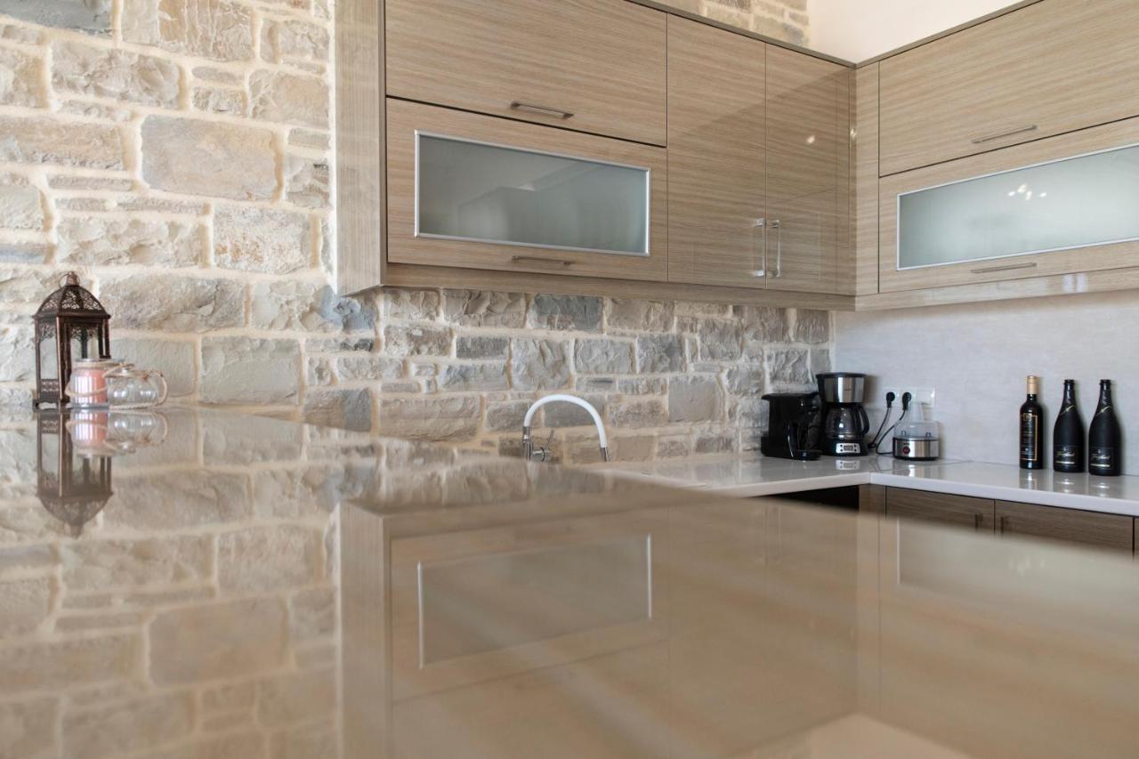 Aeonios Luxury Villa Pitsidia Exterior photo