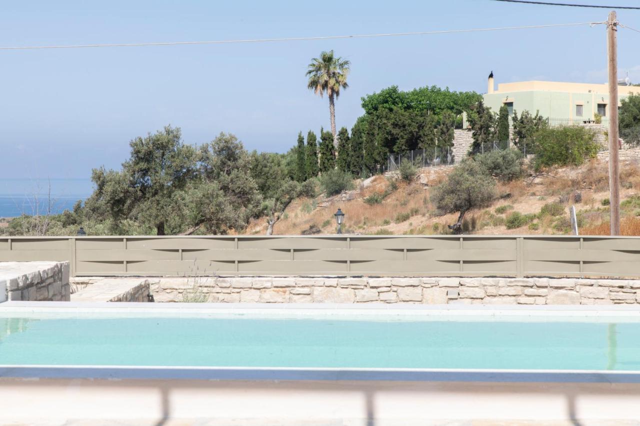 Aeonios Luxury Villa Pitsidia Exterior photo