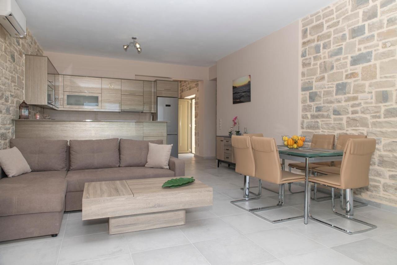 Aeonios Luxury Villa Pitsidia Exterior photo