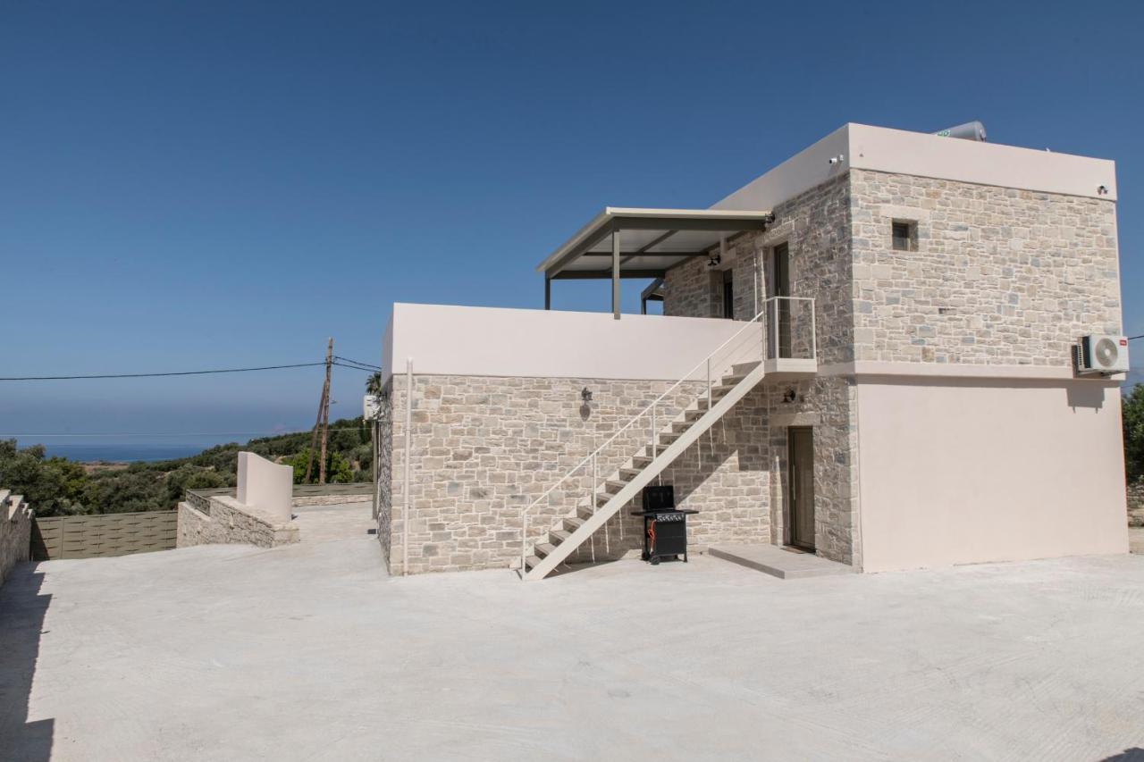 Aeonios Luxury Villa Pitsidia Exterior photo